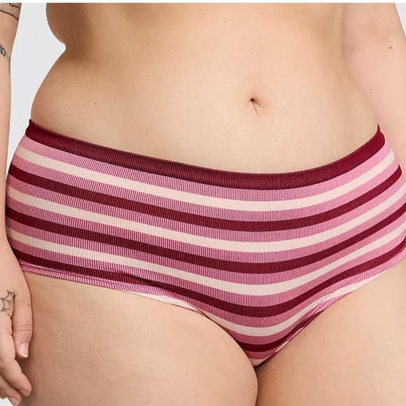 PINK
SEAMLESS HIPHUGGER PANTY - Picture 1 of 3